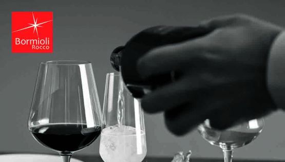 Ly thủy tinh uống rượu vang nâng đẳng cấp người dùng