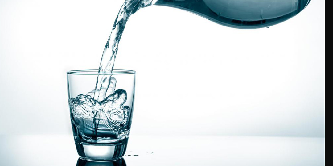 6 thói quen uống nước gây hại cho sức khỏe