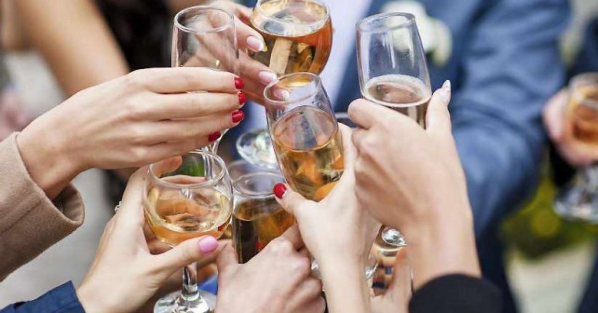 Bí quyết chọn rượu vang cho buổi tiệc cực hay bạn nên tìm hiểu